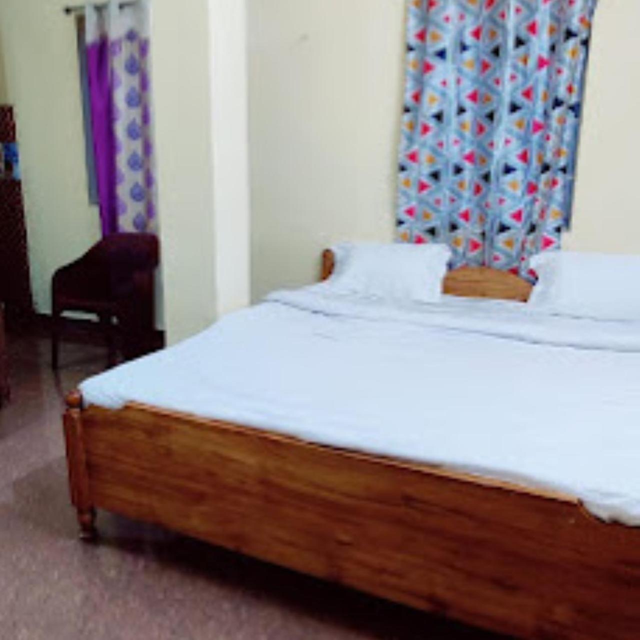 Aiims Nagar Rest House Hotel 5*